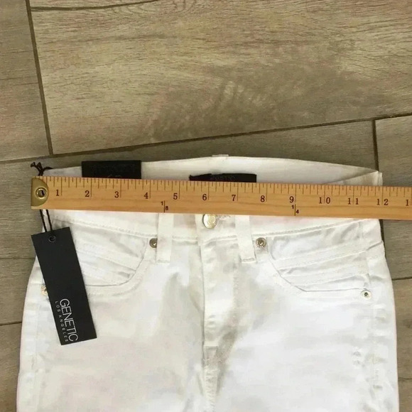 Genetic destroyed white jean - Picture 2 of 6